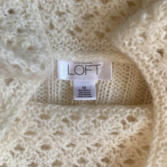 LOFT mohair and acrylic sweater! Cream colored cable knit! Size US Medium (M). - Picture 4 of 5